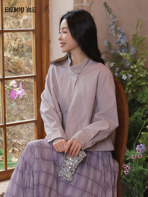 【门店同款】ENJOY春季“柔权主义”立领抽绳皮衣 169193151 商品图3