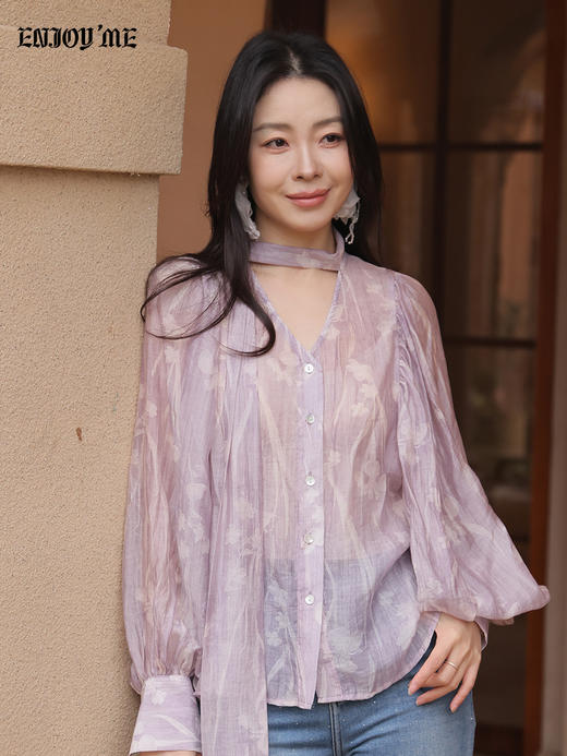 【门店同款】ENJOY春季“柔光芳序”挂脖飘带印花衬衫 169649489 商品图1
