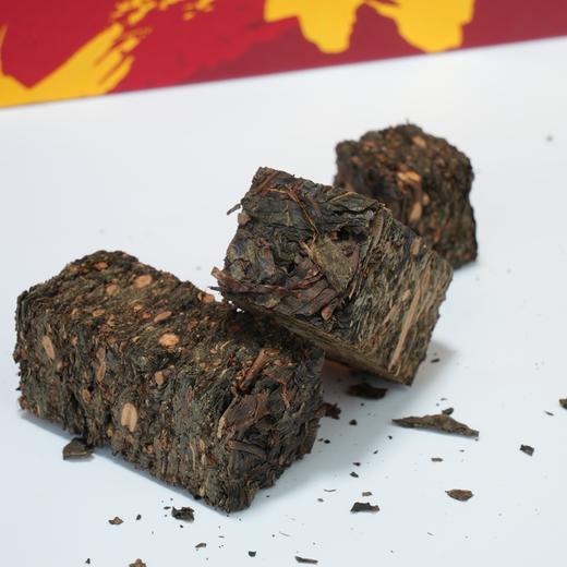 【湘益茯茶·五年陈金花茶仓】中华老字号+联合国&GJ级非遗入口顺滑 好喝更健康 240g*盒/送高端手提礼盒*礼袋 商品图7