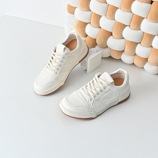 经典鲨2026春专柜新品牛皮革透气系带平底休闲小白鞋板鞋女KW182-617011 商品图2