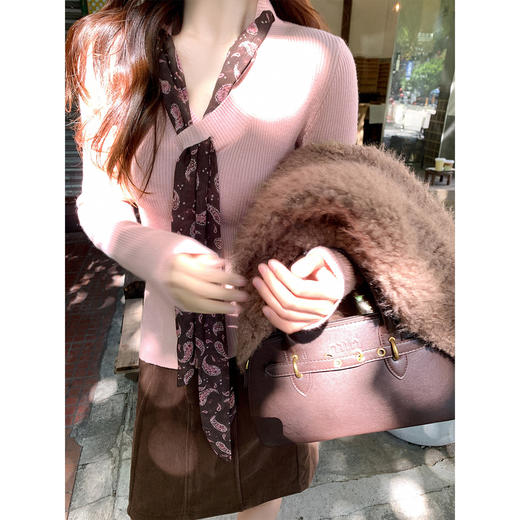 <曾小咸推荐>2.4现货秒杀 ！微信超特价！韩系V领针织衫 日常169.99 立减90 秒杀79.99！！ 商品图3