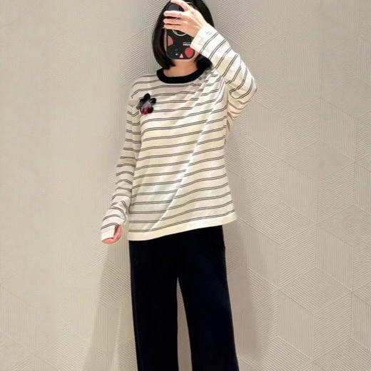 【来点不一样的】柜1900+！圆领夹条女套衫2025年秋冬新品装饰休闲条纹宽松T恤上衣 商品图3