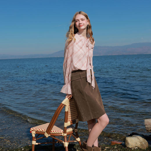 三彩2026春季新款喇叭袖飘带立领格纹小衫复古衬衣气质上衣宽松M 商品图2