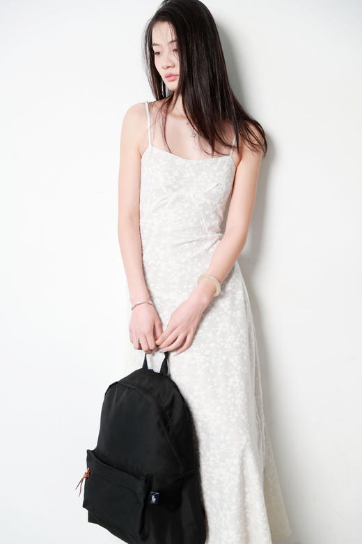 旅顺港出口，是大容量的双肩包。22L双肩带可调节小标背包E012768 商品图1