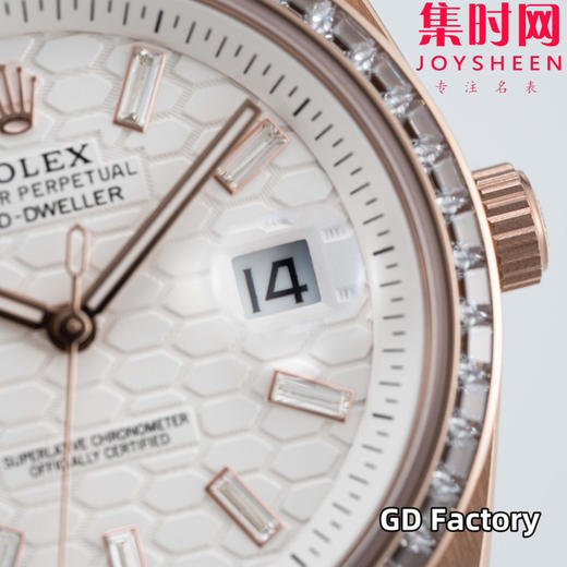 劳力士新款陆使型系列 全玫金透底 五珠带 男士腕表
搭载进口西铁城 商品图3