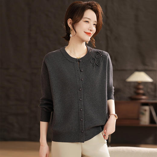 【新款妈妈春装】洋气针织开衫 中年女装 春秋时尚毛衣外套 气质小衫毛衣 妇女节 商品图1