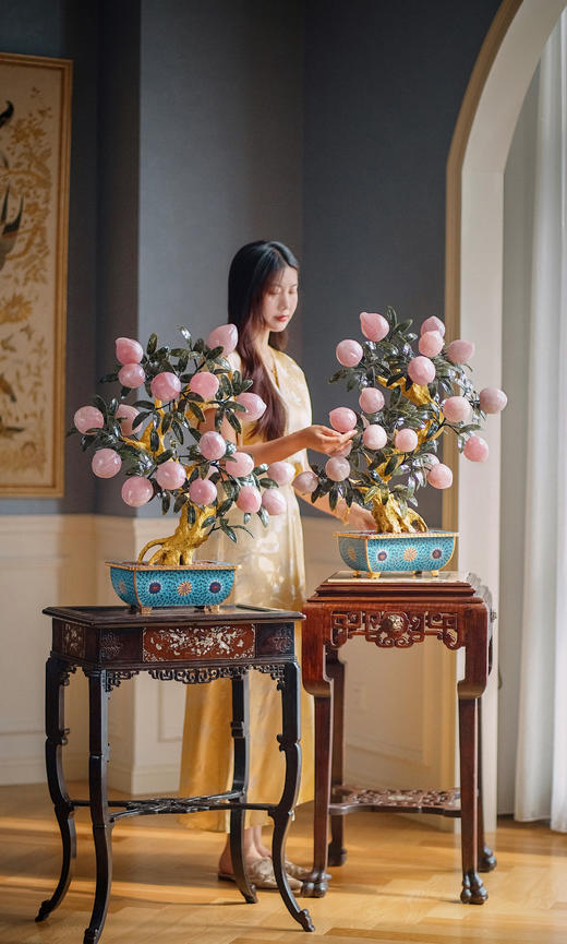 【已售】独角鹿西洋古董中国出品传统宝相花纹景泰蓝盆装饰「粉晶仙桃」珍宝像生盆景一对 商品图1