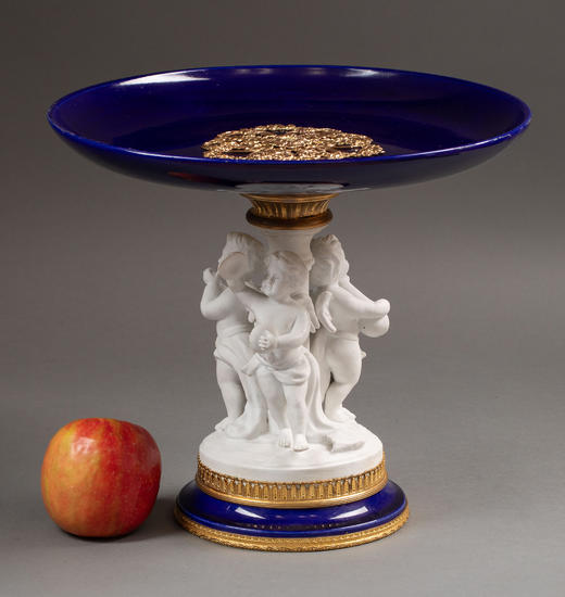 独角鹿西洋古董19世纪末法国出品小天使造型素胎瓷雕装饰花卉主题铜鎏金精雕嵌深蓝釉瓷盘高脚果樽 商品图2