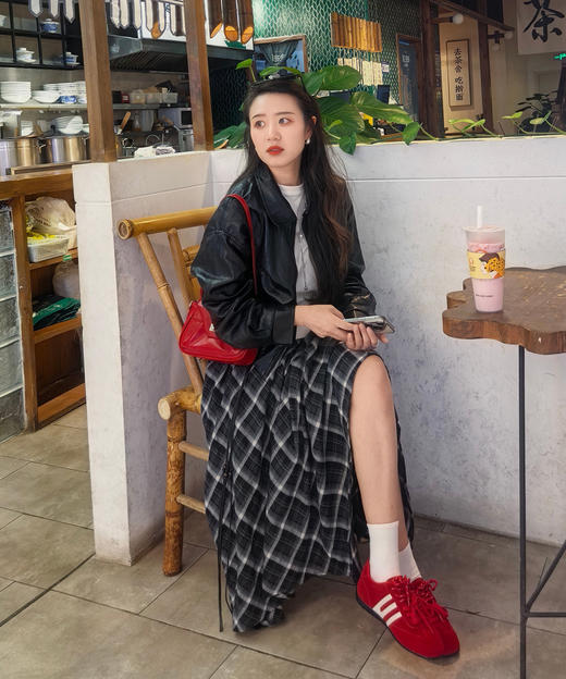 经典鲨2025秋专柜新品牛皮革网红爆款红色舒适平底德训鞋女KW313-537121 商品图2