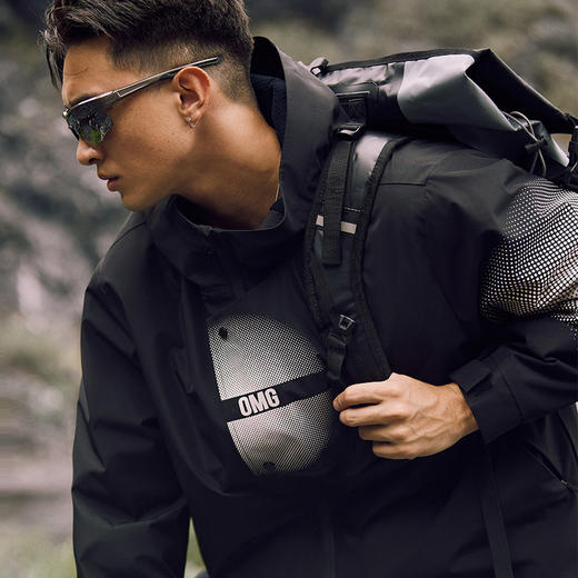 OMG运动 【羽绒三防】户外加厚内胆机能冬季男士外套防风防雨连帽 商品图2