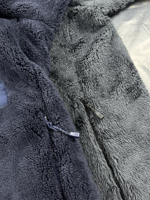 原单正品 MONTBELL 美山拼色羊羔绒夹克外套
男女同款 胸前口袋和刺绣小标 仿真羊羔绒 质感很好 保暖到位 可外穿可内搭 适合秋冬和各项户外运动 
两色 尺码S - XL 商品图7