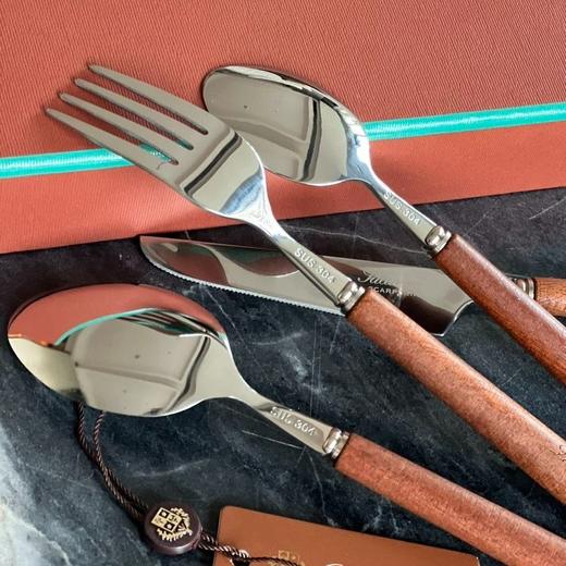 奢牌Loro Piana 外贸单 热爱生活热爱美食的你一定不能错过这套餐具❤️【lorapiana家居系列进口桃花心实木刀叉4件套】不仅好看实拍，还特别出片❗轻盈又贵气 商品图2