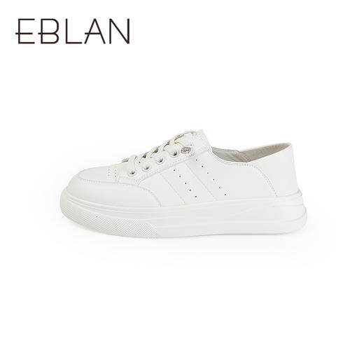 【上新】伊伴2026春季经典简约版型百搭一脚蹬厚底小白鞋B26189570 商品图1