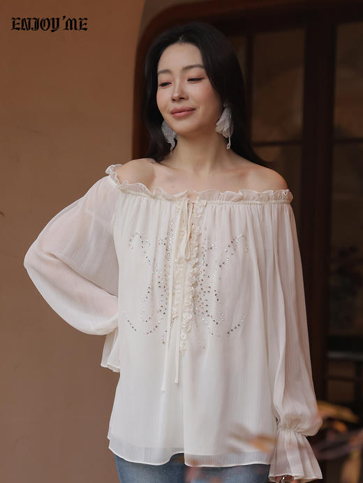 【门店同款】ENJOY春季“柔光芳序”精致烫钻上衣 169602082 商品图3
