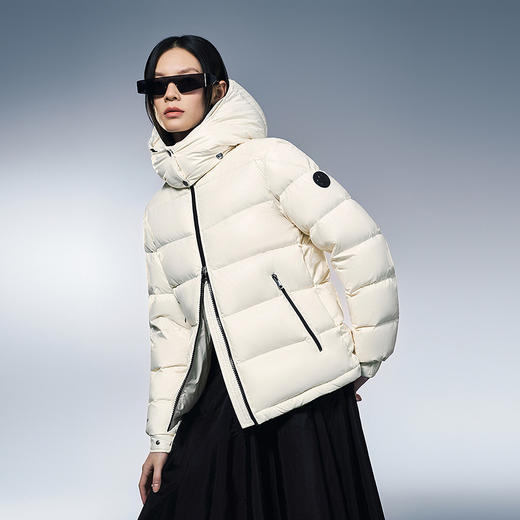 新年红色波司登泡芙700+鹅绒羽绒服女2025冬新款科技蓄热保暖短款 商品图1