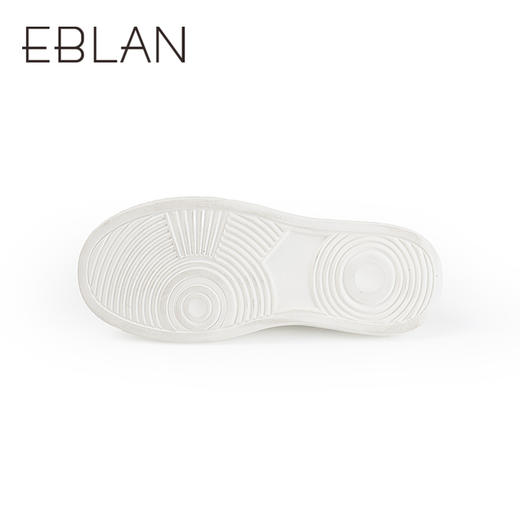 【上新】伊伴2026春季经典简约版型百搭一脚蹬厚底小白鞋B26189570 商品图3