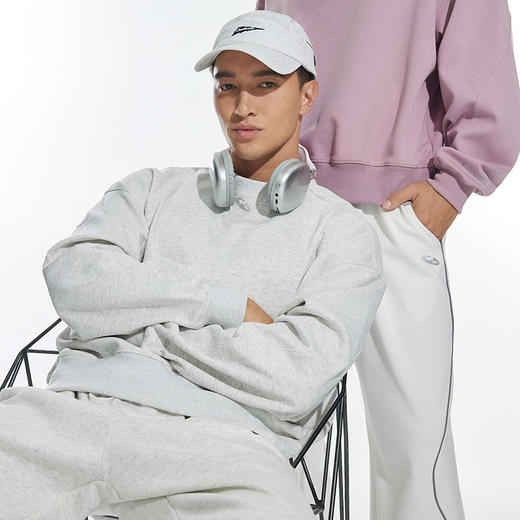 OMG运动 【挺阔不起球】圆领印花卫衣春秋季长袖外套上衣套头衫 商品图4