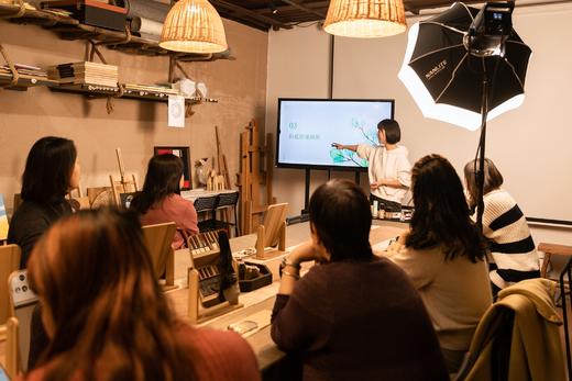 宠爱自己之《手把手教你学化妆》 商品图0