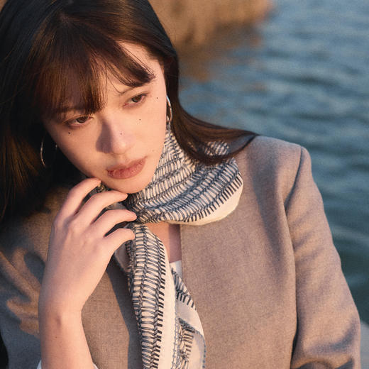 【G24005】alodia.co 桑蚕丝真丝羊毛丝巾方巾 法式复古老钱风高级感RJ136 商品图14