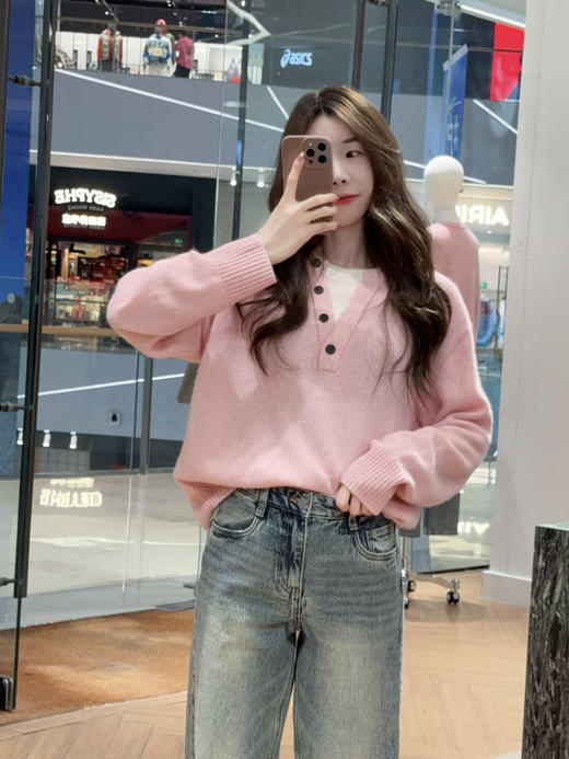 【高品质私服】【MC假两件粉色毛衣】宽松落肩版型，温柔显气质，假两件设计增加层次感G1657-CC【无标出货 介意慎拍】 商品图0