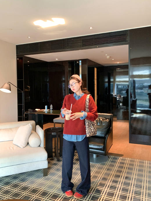 <曾小咸推荐>2.4现货秒杀 ！微信超特价！4色韩系v领毛衣 日常149.99 立减80 秒杀69.99！！ 商品图10