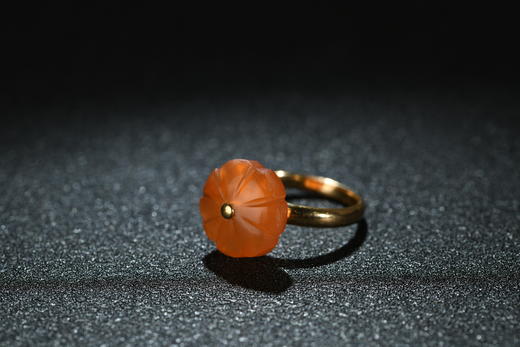八韵璇华——清瓜棱南红玛瑙戒指 商品图1