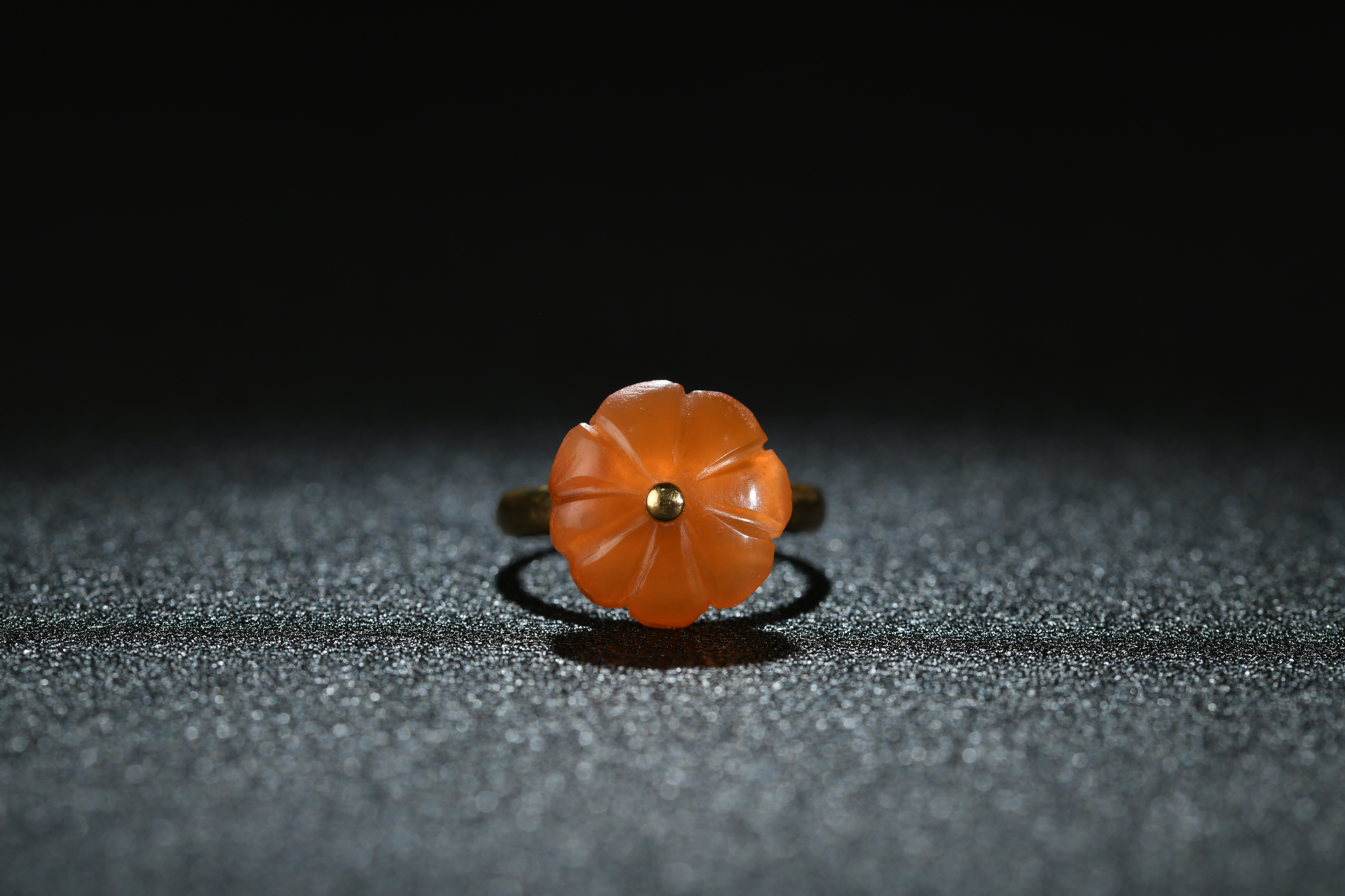 八韵璇华——清瓜棱南红玛瑙戒指