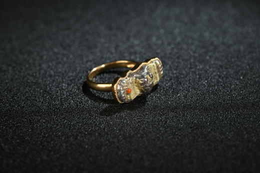 鎏金望海——唐银鎏金海兽戒指 商品图0