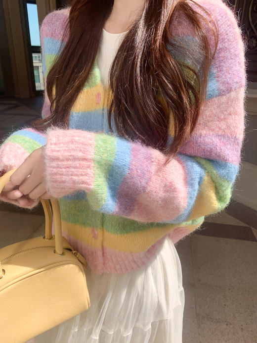 <曾小咸推荐>2.4现货秒杀 ！微信超特价！多巴胺配色条纹毛衣 日常199.99 立减110 秒杀89.99！！ 商品图6