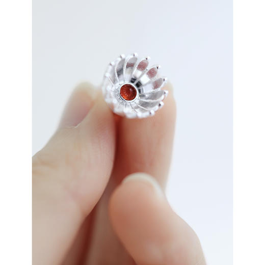含晖·天然宝石铃花耳钉 商品图2