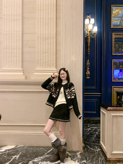 <曾小咸推荐>2.4现货秒杀 ！微信超特价！撞色提花毛衣外套 日常189.99 立减 100 秒杀89.99！！半裙 日常129.99 立减70 秒杀59.99！！ 商品图13