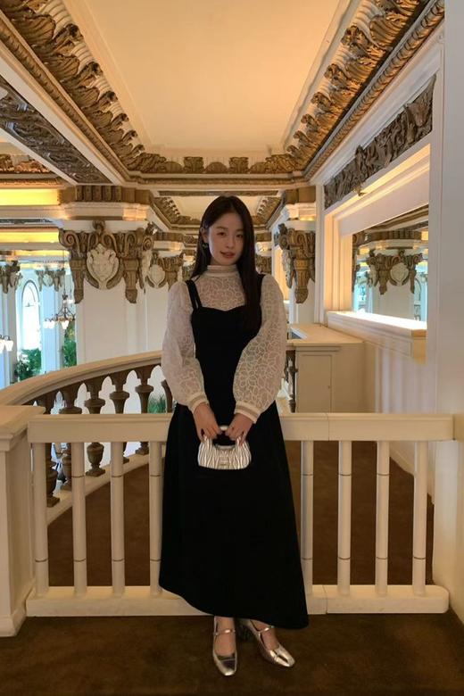 Stay2Weeks 赫本风气质双肩带丝绒A字连衣裙 21924 商品图1