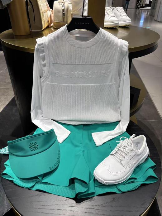 St家新款春夏女士薄款针织背心来啦！渠道高品质❗️圆领正肩，修身的剪裁！上身简洁利落！修身显瘦！！！单穿搭防晒打底衫都能极大的提升品质感！ 商品图3