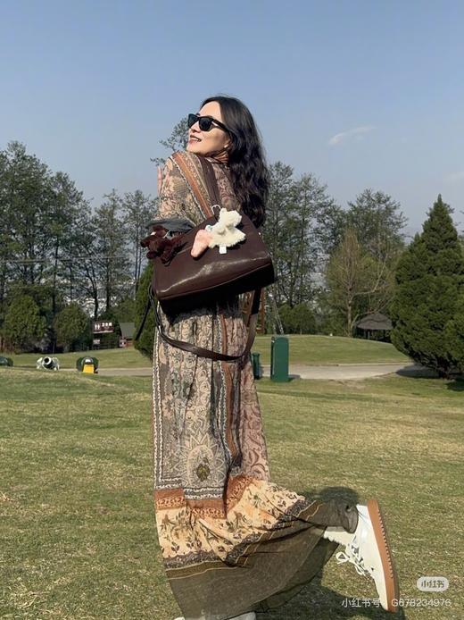 一店d 年后发 裘真悠悠保龄球包来安排啦董洁这款直播间真的卖疯了！！奚梦瑶也背过这款 经典保龄球廓形 商品图6