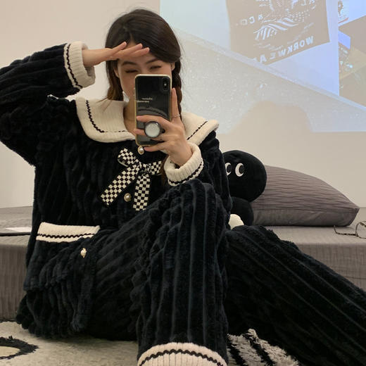 【冬日限定❗️加厚加绒超暖睡衣】厚实轻盈，抗寒锁温，暖意融融，上身超舒服！冬季新款女可外穿珊瑚绒法兰绒家居服冬款套装 商品图0