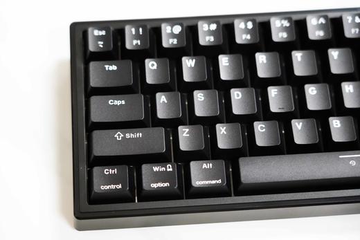 机械革命 魂磁轴键盘GK68 有线RGB灯光自研驱动办公游戏通用 商品图8