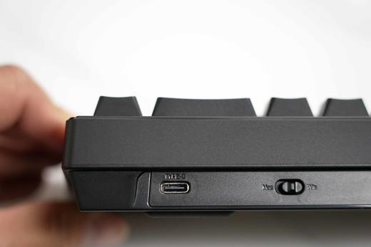 机械革命 魂磁轴键盘GK68 有线RGB灯光自研驱动办公游戏通用 商品图4