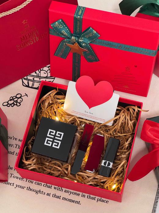 F012828四宫格散粉+红丝绒口红散粉星星四件套 商品图0