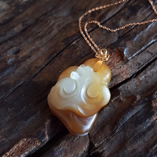 【天然正品】AU750黄金镶天然新疆料细腻油润度佳如意（万事如意）糖白玉和田玉吊坠项链36.4*21.3*9.2MM（皆取最大值）170126NJS73 商品图5