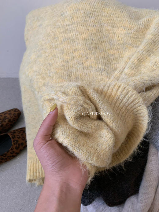 老米优品🎈 3月8日起发货！《带披肩！刺绣小花朵爱心扣针织开衫》含9.4%绵羊毛，柔软亲肤，保暖舒适。 商品图2