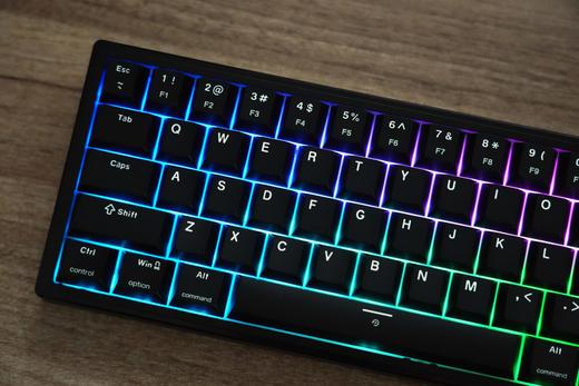 机械革命 魂磁轴键盘GK68 有线RGB灯光自研驱动办公游戏通用 商品图11