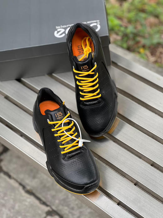 外贸原单 贸易公司渠道 ecco爱步15周年纪念版户外运动休闲防滑减震轻便抓地跑步鞋BIOM健步 800334
39,40,41,44 商品图3