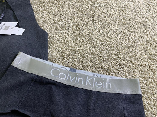 原单正品 ck女款内衣套装。

数量不多 随时下架。

热感肌肤，五个色。尺码S M L 商品图4