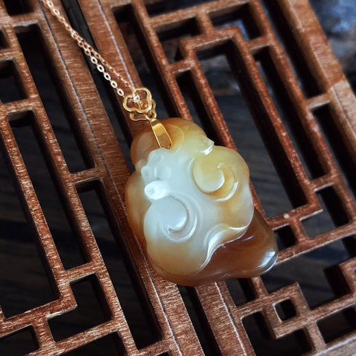 【天然正品】AU750黄金镶天然新疆料细腻油润度佳如意（万事如意）糖白玉和田玉吊坠项链36.4*21.3*9.2MM（皆取最大值）170126NJS73 商品图7