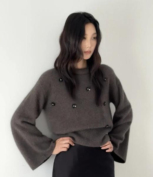 福利特价  法式钉珠狐狸绒毛衣  气球领/喇叭袖 狐狸绒短款毛衣 商品图2