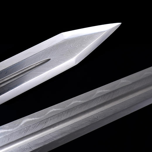 龙泉宝剑厂张叶胜大师代表作品之一镀金羽毛纹倚天剑（未开刃） 商品图5