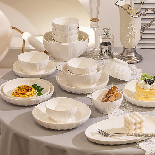 【北欧浮雕碗盘16件套】极简北欧浮雕餐具；1350℃高温釉下彩无铅工艺，接触食物更安心 商品图0