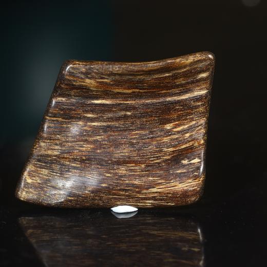 BC.DF1.27-9    达拉干沉水(素牌) ，15.17g 商品图0