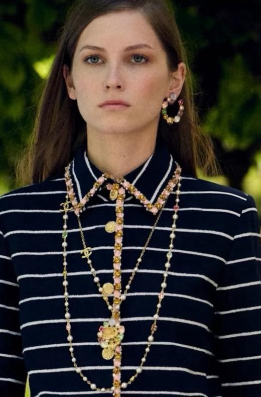 一店d 高奢 𝐂𝐡𝐚𝐧𝐞𝐥「高定调色盘」珠宝套装 26c早春度假系列 
耳环➕耳钉➕颈链全套一起来安排啦 商品图8