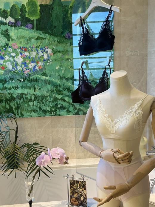 蕾丝法式～高级缎面感三角杯内衣优雅薄款大胸显小 无钢圈舒适轻盈春夏新款 商品图3
